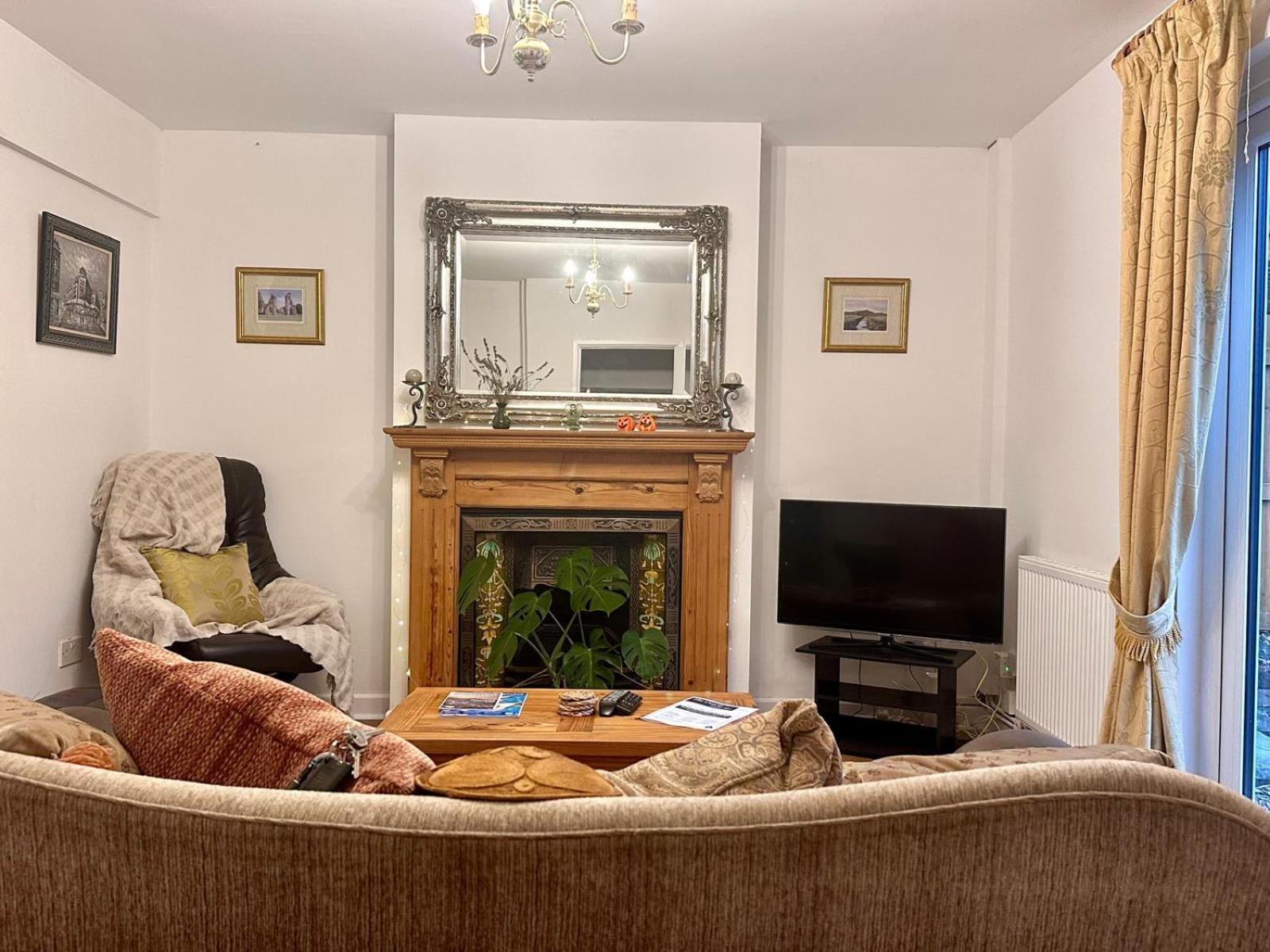 Villa Peace & Tranquility In The Centre Of Town Glastonbury Esterno foto